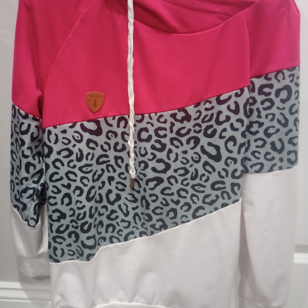 Women's Pink and Gray Leopard Long Sleeve Top